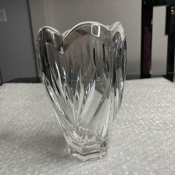 Waterford Crystal Flower Vase - Sweet Memories from the Marquis Collection - Picture 3 of 7